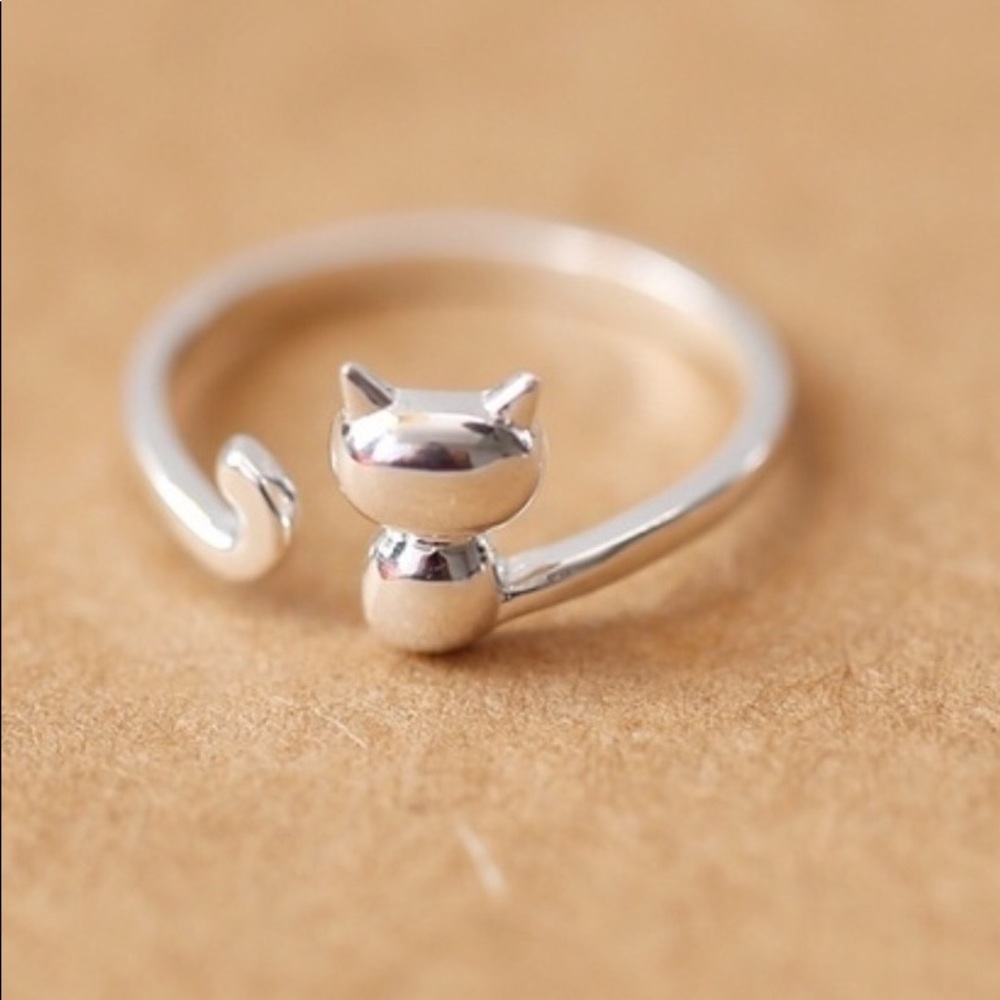 Silver cat ring